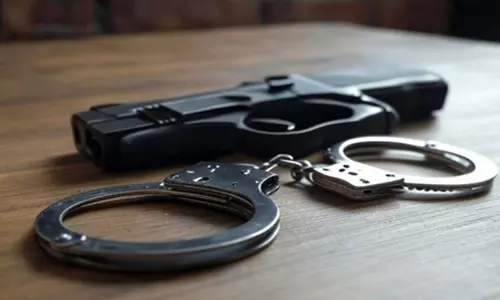 पुलिस मुठभेड़ के बाद दो शातिर बदमाश गिरफ्तार, एक के खिलाफ 15 से अधिक मुकदमे दर्ज
