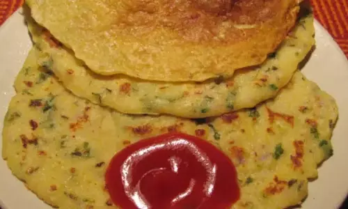 Moong Dal Chilla: घर पर ही बनाएं हरी मूंग से स्वादिष्ट चीला Moong Dal Chilla: घर पर ही बनाएं हरी मूंग से स्वादिष्ट चीला