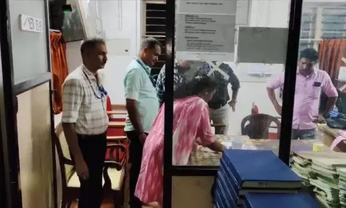 Kerala: कझाकूट्टम उप-पंजीयक कार्यालय में सतर्कता निरीक्षण