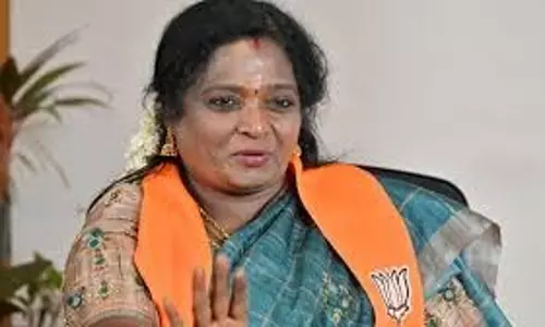 तमिलिसाई ने भाषाई राजनीति को लेकर स्टालिन की आलोचना की तमिलिसाई ने भाषाई राजनीति को लेकर स्टालिन की आलोचना की