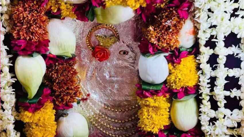 दुनिया का अकेला मंदिर जहां गिलहरी रूप में होती है Hanuman जी की पूजा, जाने पौराणिक कहानी दुनिया का अकेला मंदिर जहां गिलहरी रूप में होती है Hanuman जी की पूजा, जाने पौराणिक कहानी