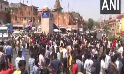 जयपुर हिट-एंड-रन मामला: SUV का चालक गिरफ्तार, लोगों ने किया विरोध प्रदर्शन