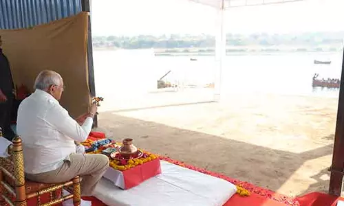 Gujarat CM ने चल रही पंचकोशी पवित्र परिक्रमा के अवसर पर नर्मदा मैया की पूजा की