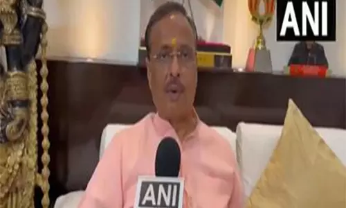 वक्फ कानून मुस्लिम समुदाय की महिलाओं और गरीबों के लिए वरदान: BJP सांसद दिनेश शर्मा वक्फ कानून मुस्लिम समुदाय की महिलाओं और गरीबों के लिए वरदान: BJP सांसद दिनेश शर्मा