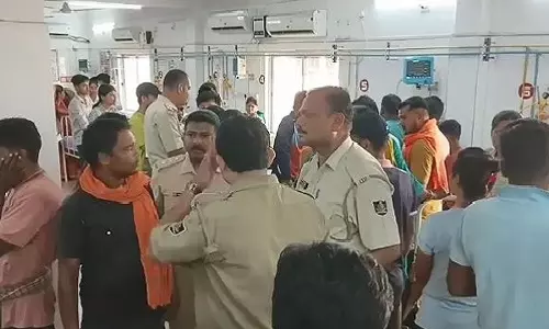 बालासोर में असफल रिश्ते के चलते महिला कांस्टेबल ने की आत्महत्या बालासोर में असफल रिश्ते के चलते महिला कांस्टेबल ने की आत्महत्या