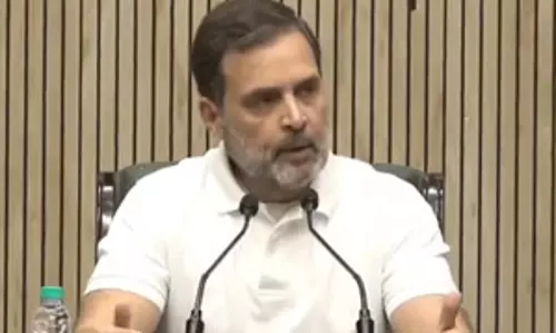 बंगाल शिक्षक भर्ती घोटाला: राहुल गांधी की राष्ट्रपति मुर्मू से हस्तक्षेप की अपील बंगाल शिक्षक भर्ती घोटाला: राहुल गांधी की राष्ट्रपति मुर्मू से हस्तक्षेप की अपील