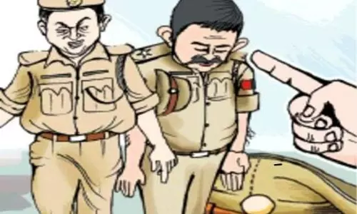 Prayagraj: लापरवाही पड़ी भारी, मजार मामले में तीन पुलिसकर्मी लाइन हाजिर