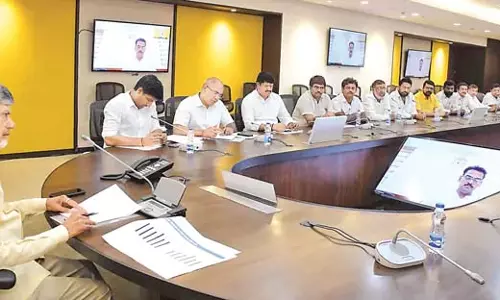 CM Chandrababu: 100 काउंट झींगा 220 रुपये प्रति किलो