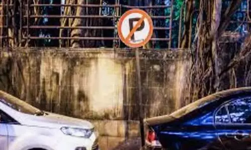 Margao ट्रैफिक सेल ने मालभाट को अवैध पार्किंग और भीड़भाड़ से मुक्त करने के लिए अभियान शुरू Margao ट्रैफिक सेल ने मालभाट को अवैध पार्किंग और भीड़भाड़ से मुक्त करने के लिए अभियान शुरू