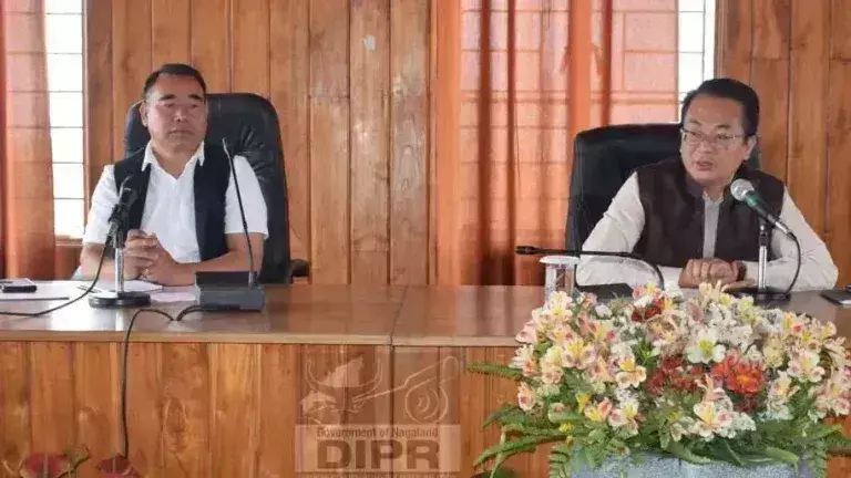 Nagaland : डीसी पेरेन ने दोहराया ‘काम नहीं तो वेतन नहीं Nagaland : डीसी पेरेन ने दोहराया ‘काम नहीं तो वेतन नहीं