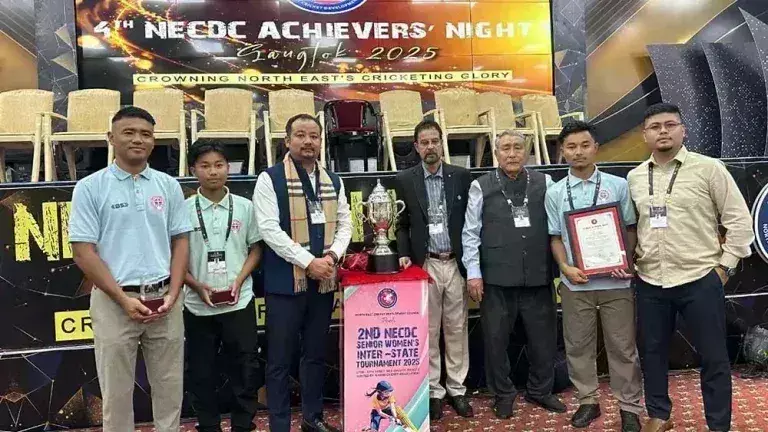 गंगटोक में चौथे एनईसीडीसी अचीवर्स नाइट में Nagaland के क्रिकेटरों का जलवा गंगटोक में चौथे एनईसीडीसी अचीवर्स नाइट में Nagaland के क्रिकेटरों का जलवा