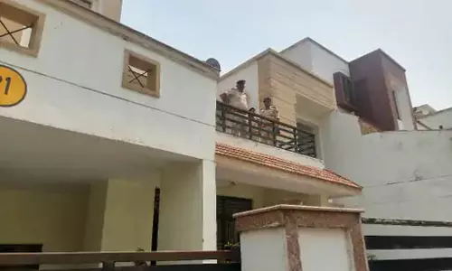 बीजेपी नेता के बॉडीगार्ड ने की आत्महत्या, CRPF जवान ने खुद को गोली मारी, मचा हड़कंप