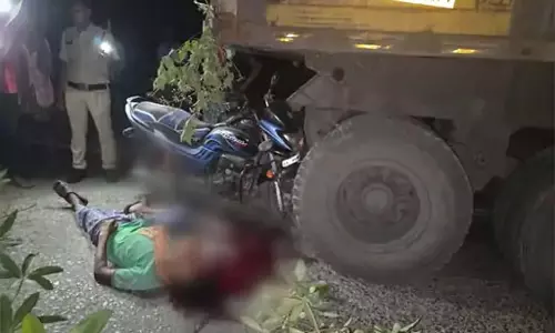 ट्रेलर वाहन से टकराकर ग्रामीण की मौत