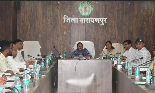 स्वीकृत सभी निर्माण कार्याें को जल्द पूर्ण कराने के दिये निर्देश