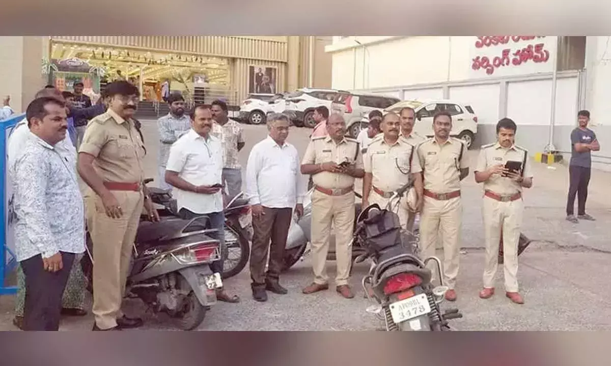 Andhra: वाहन निरीक्षण अभियान चलाया गया