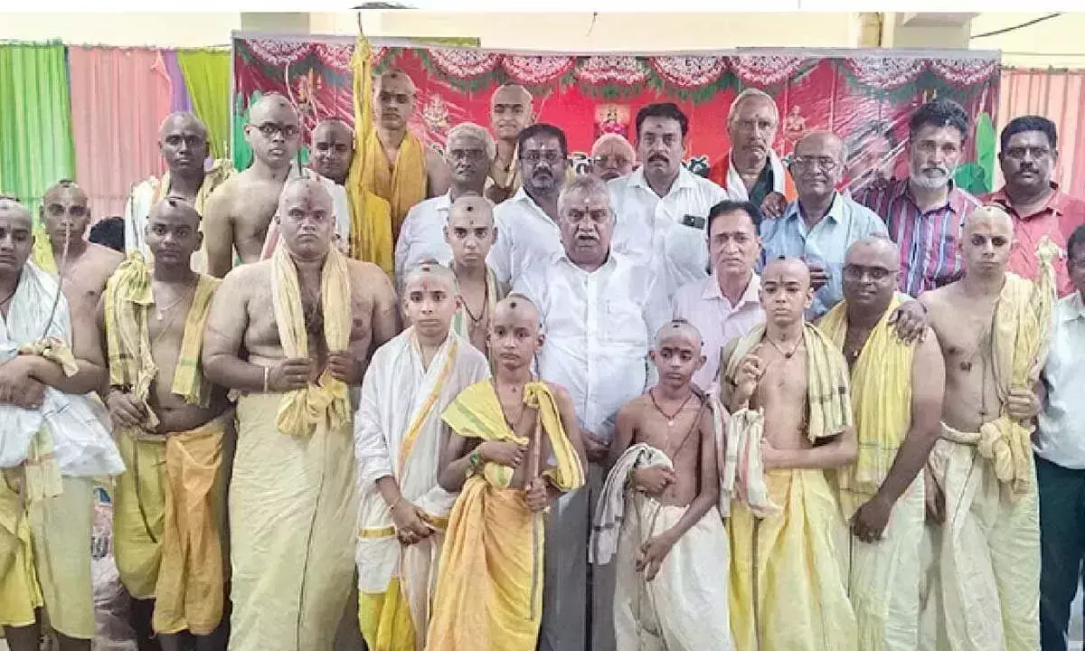 Andhra: ब्राह्मण लड़कों के लिए सामूहिक उपनयन संस्कार का आयोजन