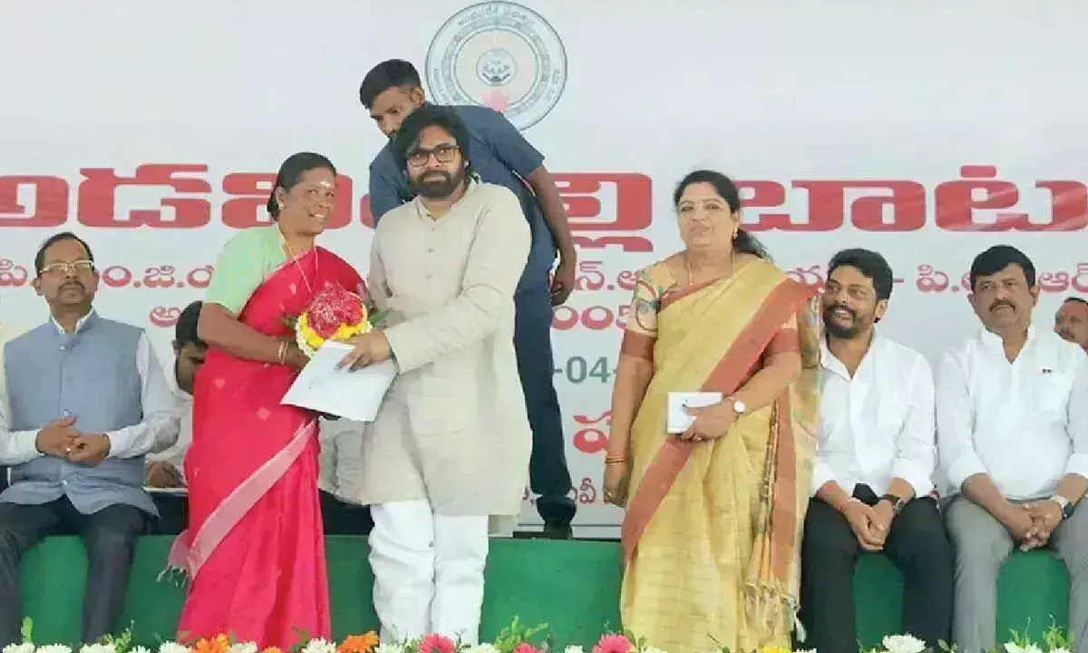 उपमुख्यमंत्री ने अराकू निर्वाचन क्षेत्र में अदाविटल्ली बाता का शुभारंभ किया