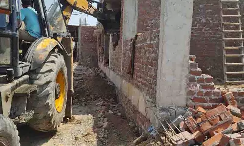 Amritsar MC ने अवैध निर्माण के खिलाफ कार्रवाई की