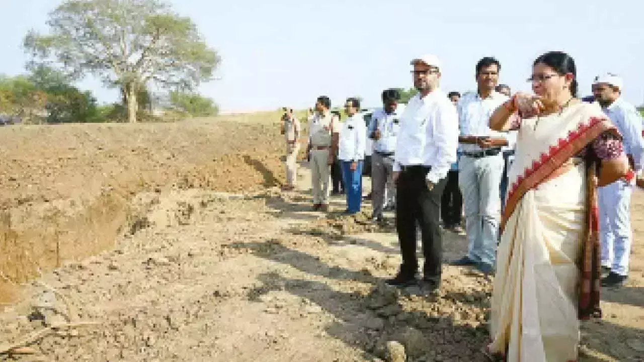सरस्वती पुष्करम संबंधी कार्यों में तेजी लाएं: कलेक्टर राहुल शर्मा