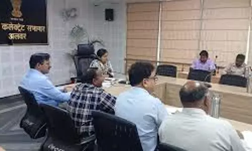 Alwar: जिला कलेक्टर ने वीडियो कॉन्फ्रेंसिंग के माध्यम से की राजस्व संबंधित कार्यों की समीक्षा Alwar: जिला कलेक्टर ने वीडियो कॉन्फ्रेंसिंग के माध्यम से की राजस्व संबंधित कार्यों की समीक्षा
