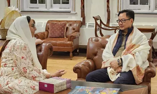 डॉ दरख्शां ने Rijiju से मुलाकात की, वक्फ विकास योजनाओं पर चर्चा की डॉ दरख्शां ने Rijiju से मुलाकात की, वक्फ विकास योजनाओं पर चर्चा की