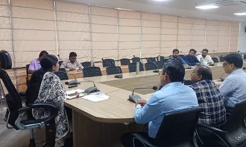 Alwar: जिला कलेक्टर ने वीडियो कॉन्फ्रेंस में दी हिदायतें, राजस्व कोर्ट केस शीघ्र निपटाने को कहा Alwar: जिला कलेक्टर ने वीडियो कॉन्फ्रेंस में दी हिदायतें, राजस्व कोर्ट केस शीघ्र निपटाने को कहा