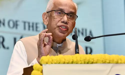 राज्यपाल S Abdul Nazeer ने सिंगापुर में पवन कल्याण के बेटे की दुर्घटना पर चिंता व्यक्त की राज्यपाल S Abdul Nazeer ने सिंगापुर में पवन कल्याण के बेटे की दुर्घटना पर चिंता व्यक्त की
