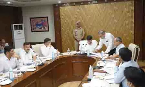 Haryana के मंत्री ने अधिकारियों के साथ मानसून की तैयारियों की बैठक की अध्यक्षता की Haryana के मंत्री ने अधिकारियों के साथ मानसून की तैयारियों की बैठक की अध्यक्षता की