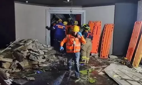 18 मौतों का लाइव VIDEO, नाइट क्लब में हुआ दर्दनाक हादसा 18 मौतों का लाइव VIDEO, नाइट क्लब में हुआ दर्दनाक हादसा