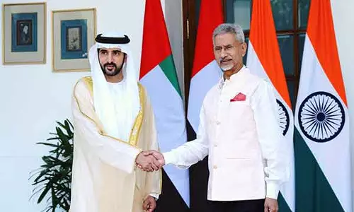 EAM जयशंकर ने नई दिल्ली में दुबई के क्राउन प्रिंस से की मुलाकात EAM जयशंकर ने नई दिल्ली में दुबई के क्राउन प्रिंस से की मुलाकात