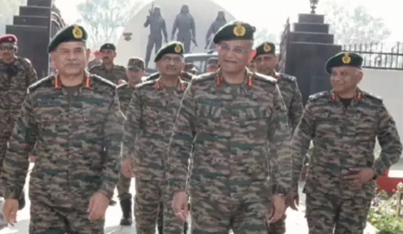 सेना प्रमुख की नजर नियंत्रण रेखा पर तकनीकी सुधार पर सेना प्रमुख की नजर नियंत्रण रेखा पर तकनीकी सुधार पर