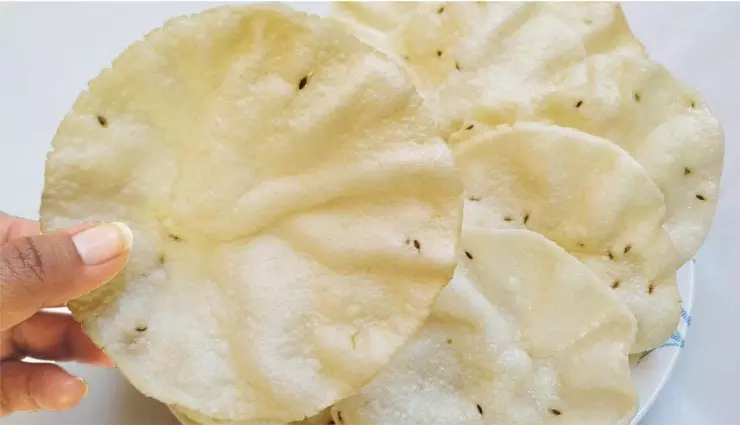 Rice papad: कई दिनों तक ले सकते हैं इसका लुत्फ Rice papad: कई दिनों तक ले सकते हैं इसका लुत्फ