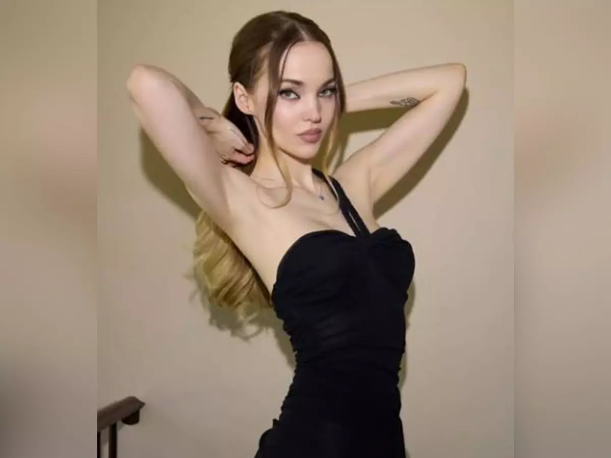 मैंने वास्तव में प्रशंसकों का ध्यान आकर्षित करना नहीं सीखा: Dove Cameron मैंने वास्तव में प्रशंसकों का ध्यान आकर्षित करना नहीं सीखा: Dove Cameron