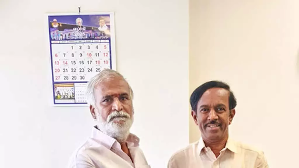 Tamil Nadu: मुरप्पनाडु चोक्कनाथ मंदिर के पुनर्निर्माण के लिए धन की मांग Tamil Nadu: मुरप्पनाडु चोक्कनाथ मंदिर के पुनर्निर्माण के लिए धन की मांग