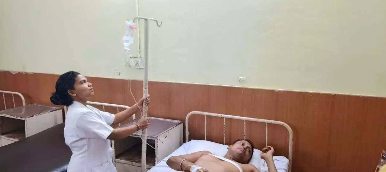 Odisha : सुंदरगढ़ में पारिवारिक विवाद सुलझाने गए दो कांस्टेबलों पर चाकू से हमला Odisha : सुंदरगढ़ में पारिवारिक विवाद सुलझाने गए दो कांस्टेबलों पर चाकू से हमला