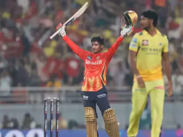 प्रियांश आर्य ने अपना पहला IPL शतक बनाने के बाद कहा- दुनिया से अलग अहसास प्रियांश आर्य ने अपना पहला IPL शतक बनाने के बाद कहा- दुनिया से अलग अहसास