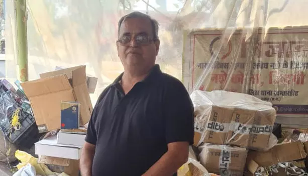 दो सगे भाई करोड़ों का हुक्का कर रहे थे सप्लाई, खम्हारडीह और गोलबाजार इलाके में पकड़ाए दो सगे भाई करोड़ों का हुक्का कर रहे थे सप्लाई, खम्हारडीह और गोलबाजार इलाके में पकड़ाए