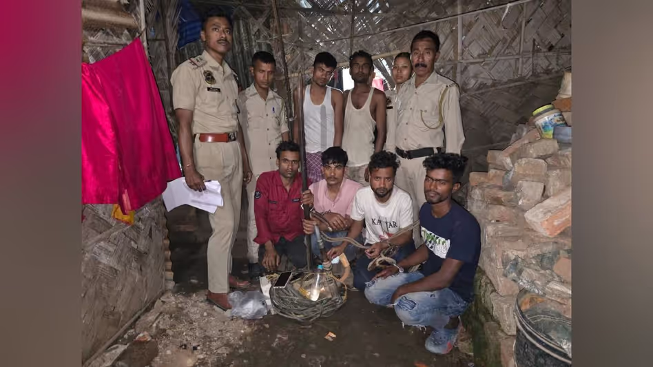 Assam पुलिस ने डकैती की साजिश नाकाम की, धुबरी से चार गिरफ्तार Assam पुलिस ने डकैती की साजिश नाकाम की, धुबरी से चार गिरफ्तार
