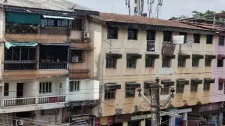 Ponda नगर परिषद ने नाले में बह रहे सीवेज के पानी के खिलाफ कार्रवाई की Ponda नगर परिषद ने नाले में बह रहे सीवेज के पानी के खिलाफ कार्रवाई की