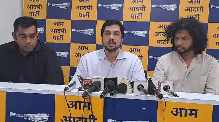 आम आदमी पार्टी ने Goa में मारवाड़ियों-रोज़गार पर प्रमोद सावंत की टिप्पणी की आलोचना की आम आदमी पार्टी ने Goa में मारवाड़ियों-रोज़गार पर प्रमोद सावंत की टिप्पणी की आलोचना की