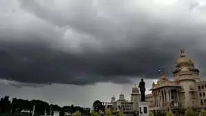 Weather report : बेंगलुरु समेत राज्य के 15 जिलों में आंधी के साथ भारी बारिश Weather report : बेंगलुरु समेत राज्य के 15 जिलों में आंधी के साथ भारी बारिश