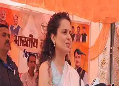 चांद पर दाग होता है, उन पर एक भी दाग नहीं है: कंगना रनौत ने की PM Modi की तारीफ चांद पर दाग होता है, उन पर एक भी दाग नहीं है: कंगना रनौत ने की PM Modi की तारीफ