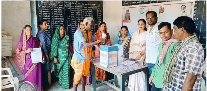 प्रदेश-व्यापी सुशासन तिहार के दूसरे दिन भी लोगों का दिखा उत्साह प्रदेश-व्यापी सुशासन तिहार के दूसरे दिन भी लोगों का दिखा उत्साह