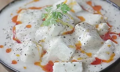 Malai Paneer Korma: खास मौकों पर बनाई जाती है ये स्पेशल डिश