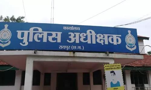 रायपुर पुलिस के दो अफसर लाइन अटैच रायपुर पुलिस के दो अफसर लाइन अटैच