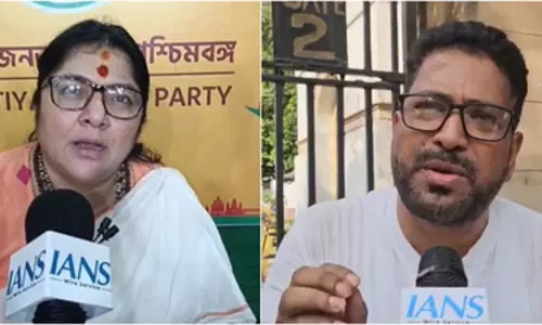 भाजपा नेताओं का टीएमसी सांसद कल्याण बनर्जी पर महिला विरोधी होने का आरोप भाजपा नेताओं का टीएमसी सांसद कल्याण बनर्जी पर महिला विरोधी होने का आरोप