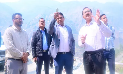 Uttarakhand वरिष्ठ अधिकारी ने चारधाम यात्रा से पहले चमोली में निरीक्षण दौरा किया