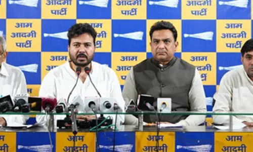 आप ने एमसीडी कमिश्नर से की कूड़ा उठाने के लिए यूजर चार्ज की अधिसूचना वापस लेने की मांग आप ने एमसीडी कमिश्नर से की कूड़ा उठाने के लिए यूजर चार्ज की अधिसूचना वापस लेने की मांग