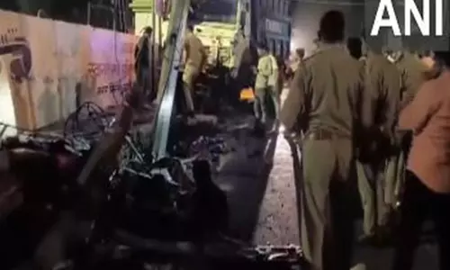 Ayodhya : तेज रफ्तार डंपर ने कई वाहनों को टक्कर मारी, एक की मौत, पांच घायल