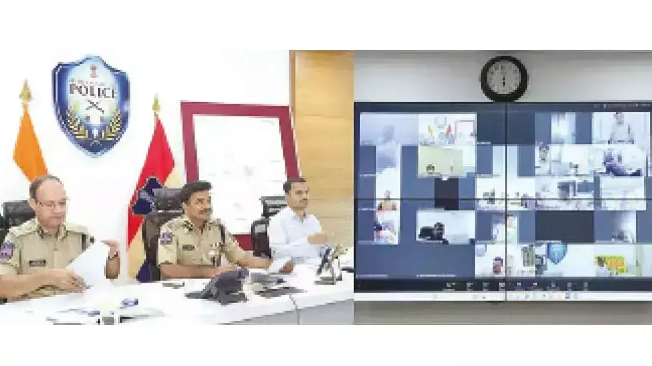 Telangana: पुलिस आयुक्त ने वीर हनुमान विजया यात्रा की सुरक्षा तैयारियों की समीक्षा की
